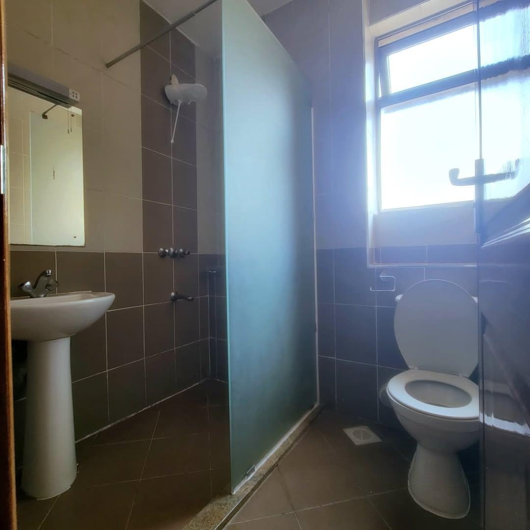 Super huge 1 bedroom apartment to let near junction mall off ngong rd Image