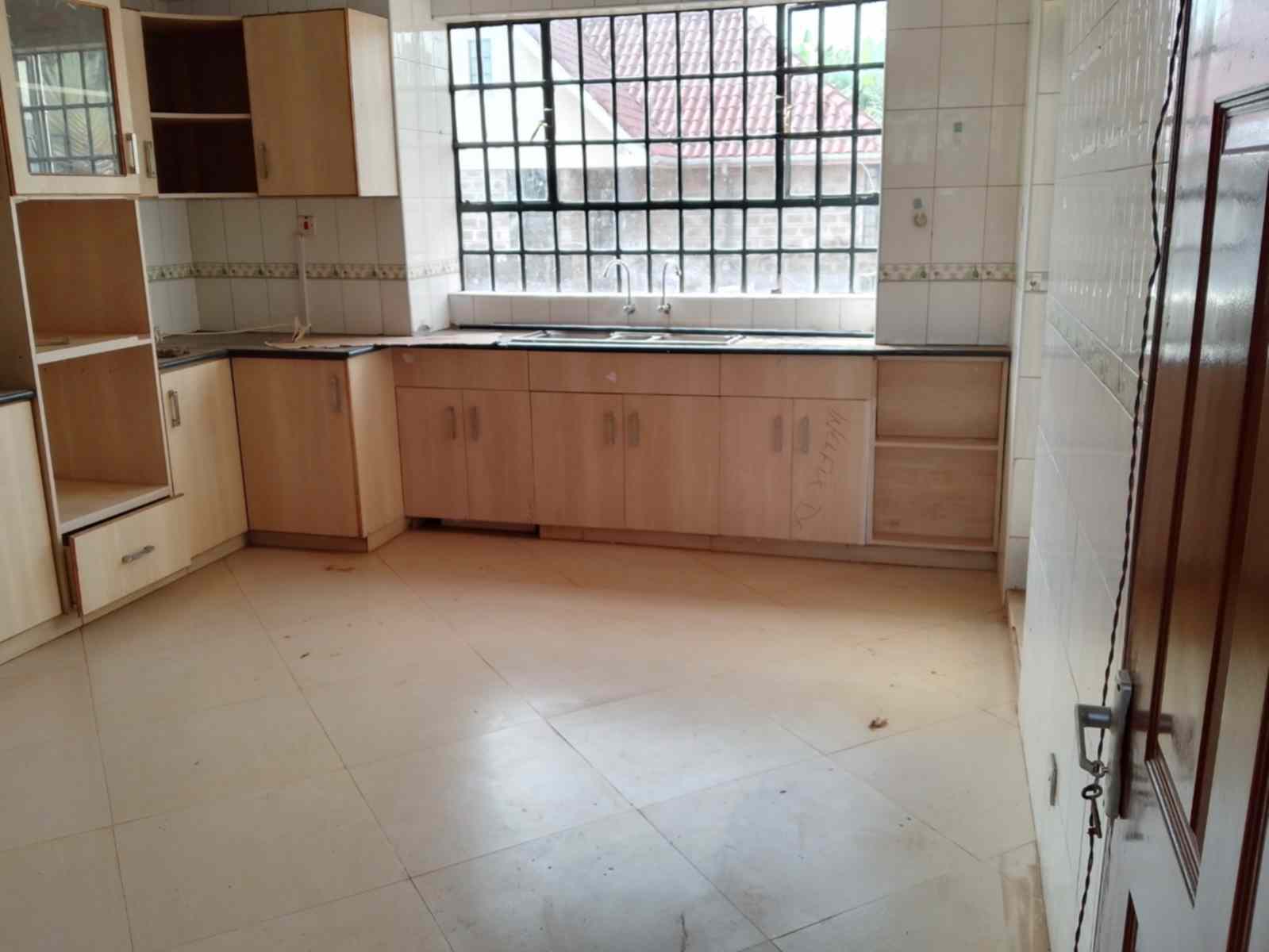 5 Bedroom Maisonette Plus Dsq To Let in Runda Image