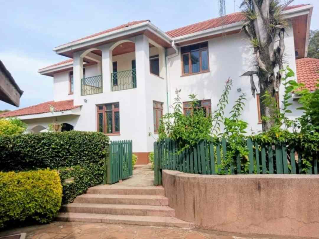 4 Bedroom Maisonette To Let in Lavington Image