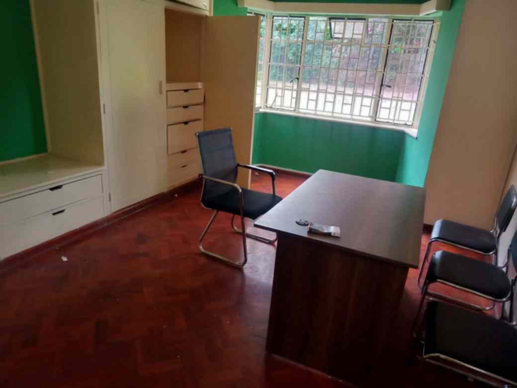 5 bedroom commercizl bungalow for rent in Lavington Image