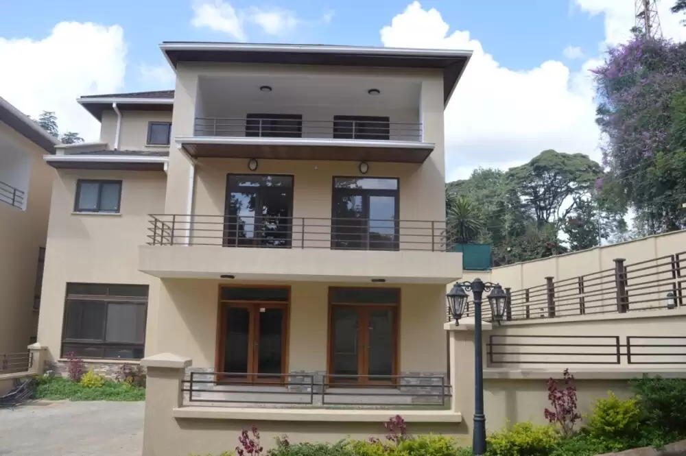 six bedroom townhouse for rent in Lavington Image