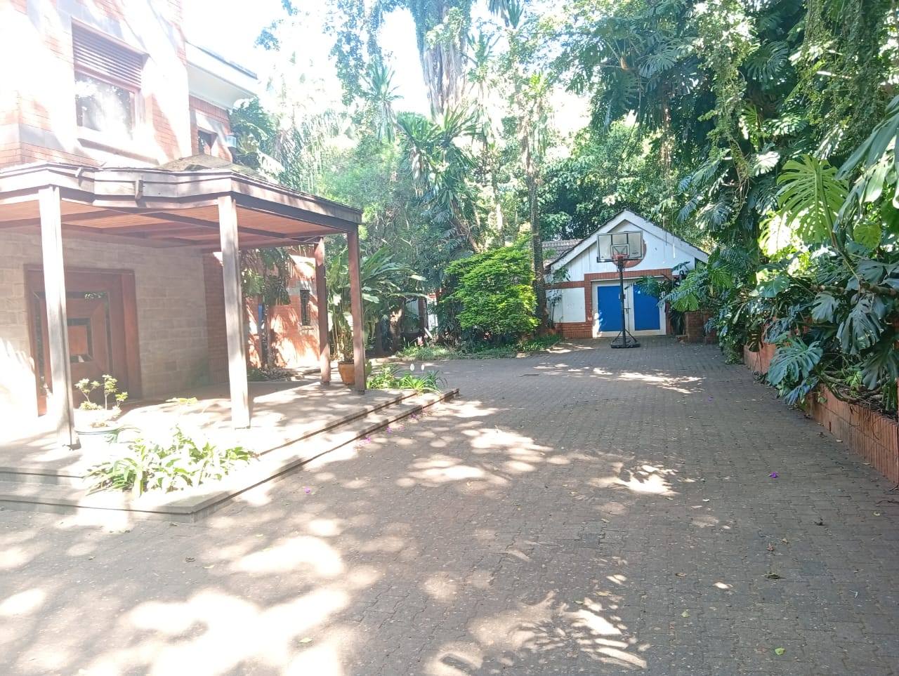 Ultra-Luxury 6 Bedroom Maisonette for Sale in New Kitisuru Image