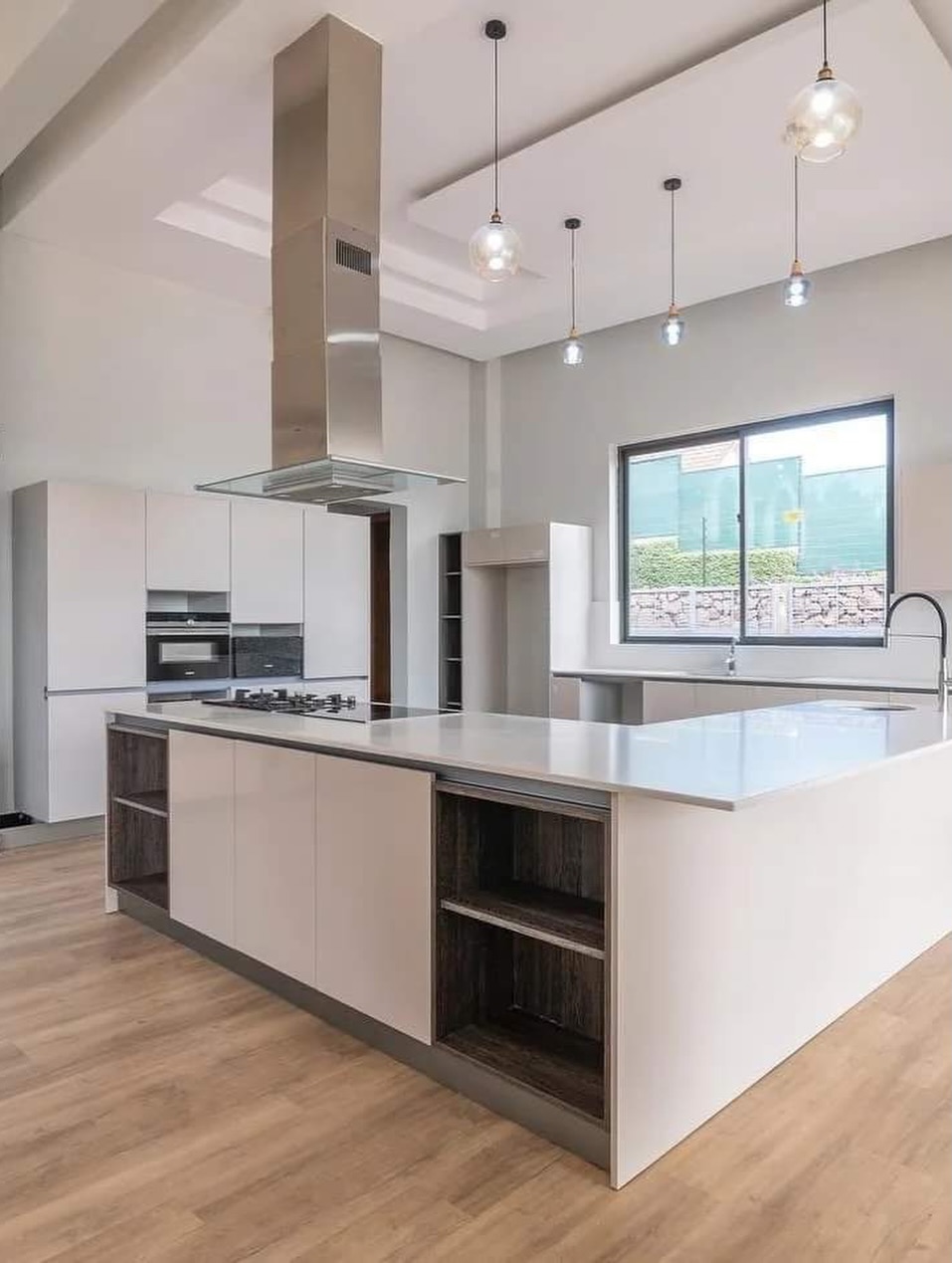 Ultra-Luxury Stand-Alone 5bedroom maisonette for Rent in Kitisuru