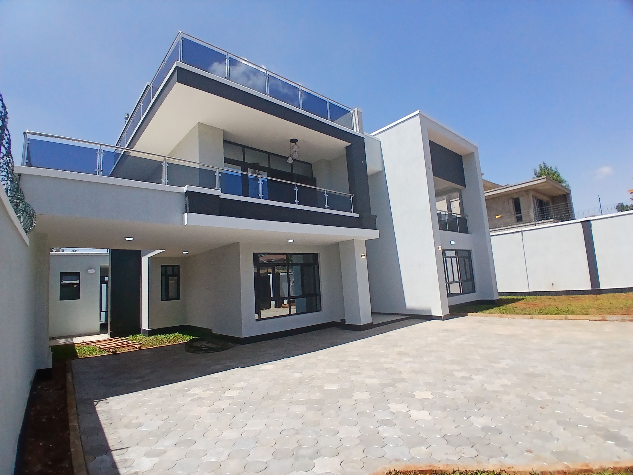 Ultra-Modern 4 Bedroom Maisonette For Sale in Ruiru, Mugutha