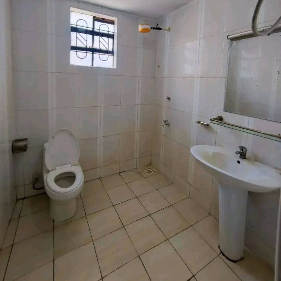 Very spacious 2 bedroom apartment to let in Lavington Image
