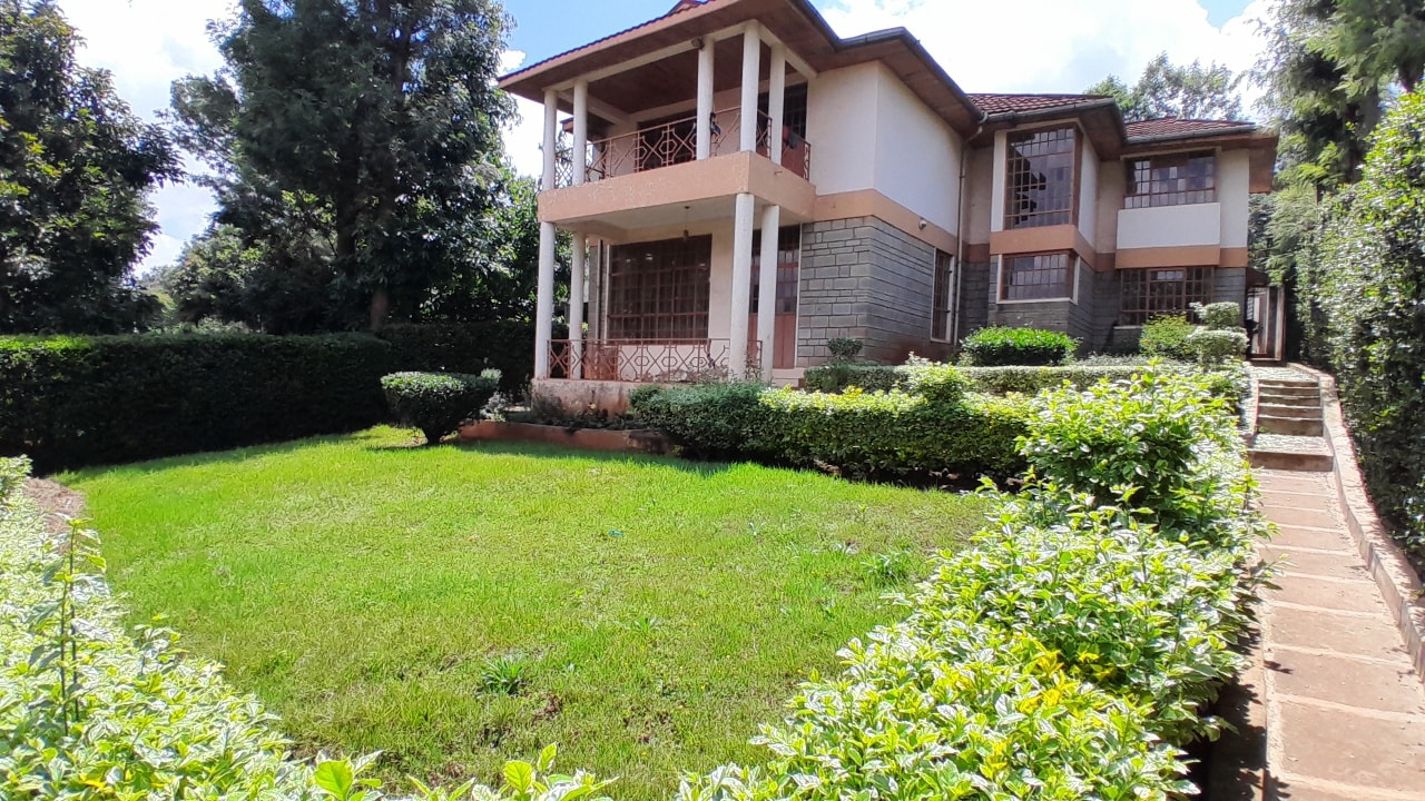 Very spacious and tranquil 3 bedroom mini- apartment to let in langata Image