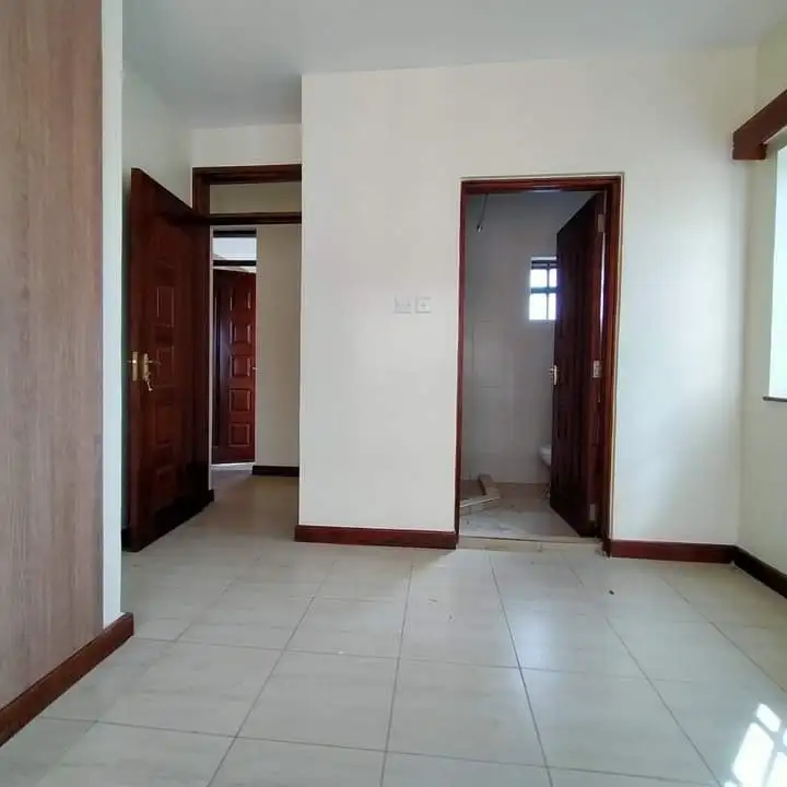 lovely  3 bedroom apartment plus sq to let in langata Image