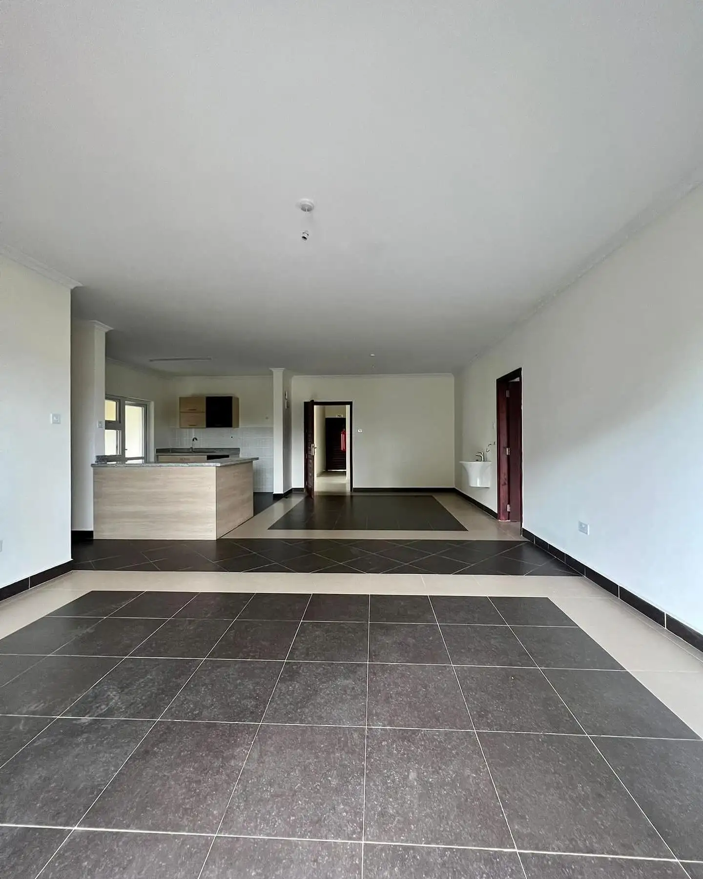 Spacious 2 bedroom apartment to let in lavington Image