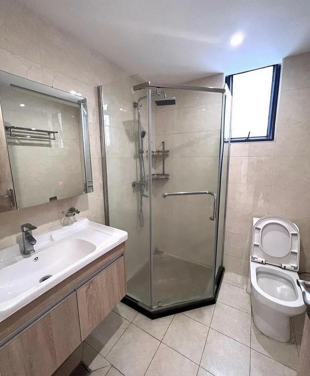 3 Bedroom Master En-suite Apartment For Sale Near Junction Mall,Kilimani Image