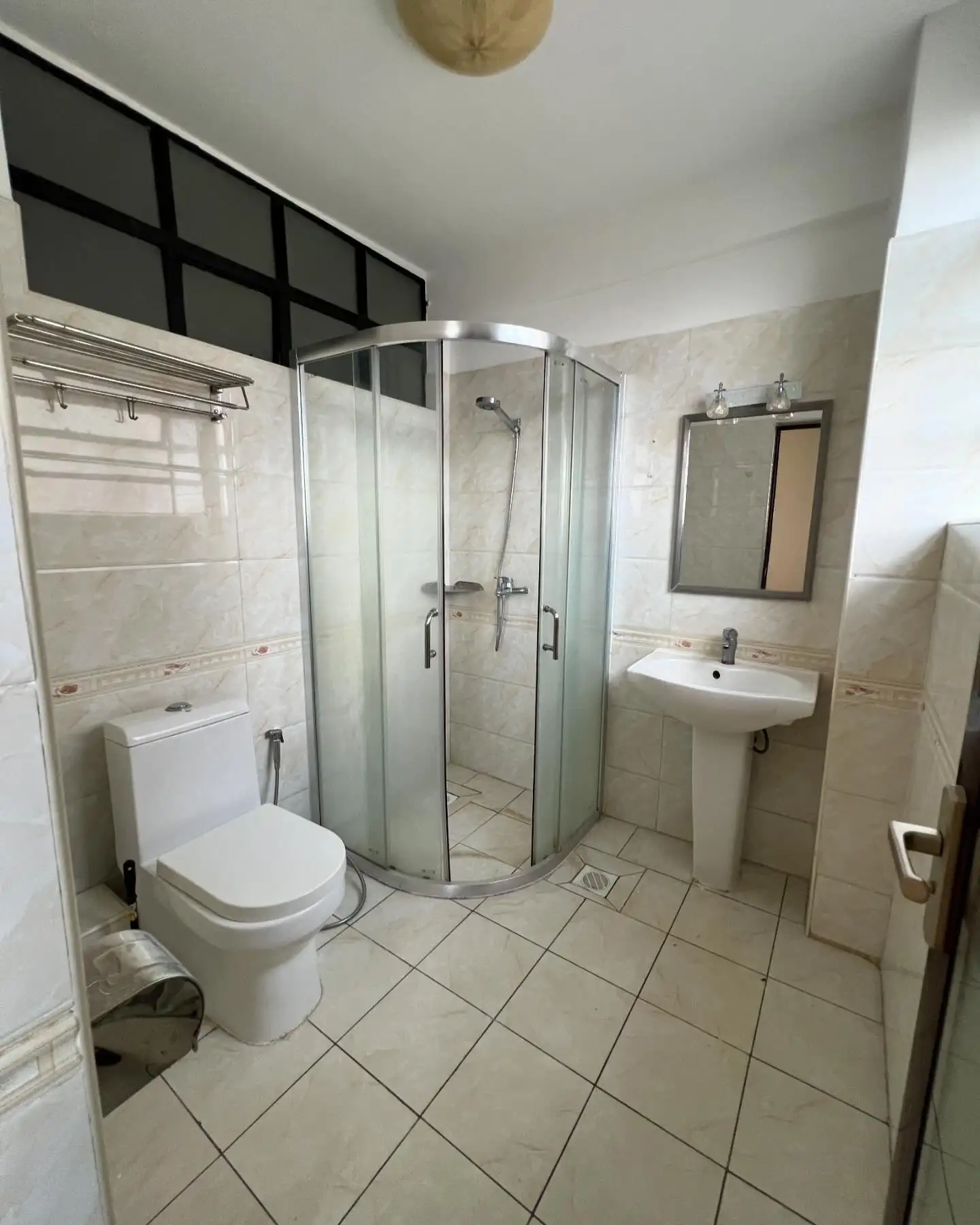 Executive 2 Bedroom Apartment Plus dsq For Sale in Kilimani Image