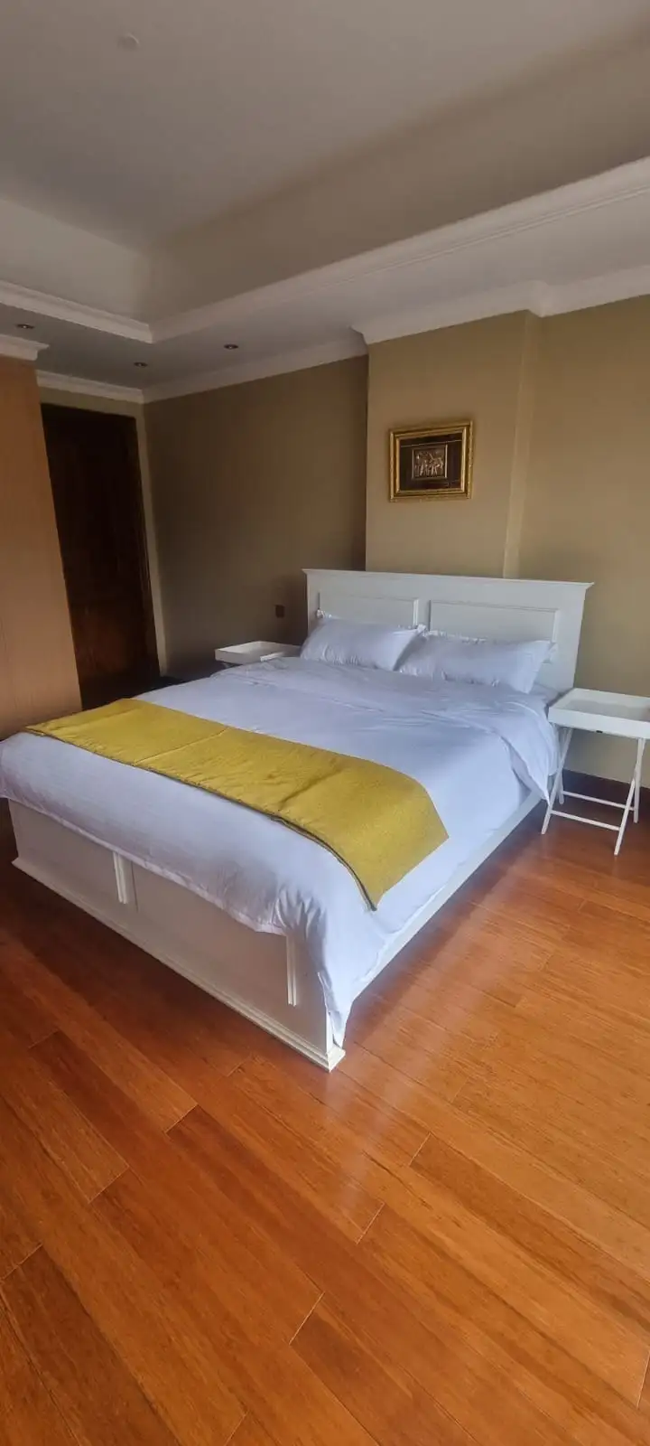 2 bedroom fully furnished apartment to let Westlands Image