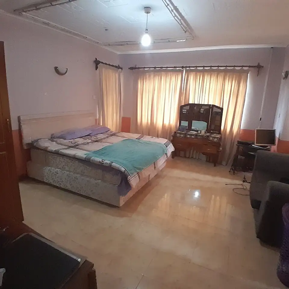 Very huge 5 bedroom maisonette plus sq  to let in Langata Image