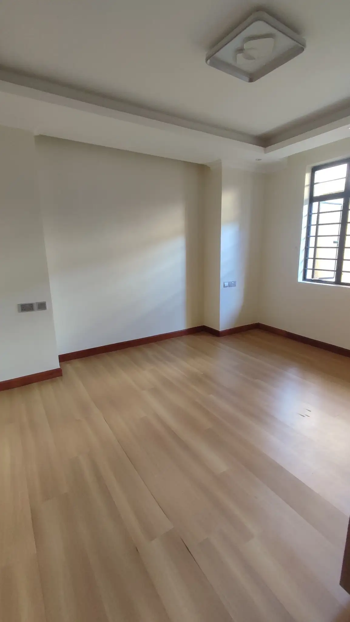 Elegant 5 Bedroom Townhouse Villa For Sale in Kamakis, Ruiru Image