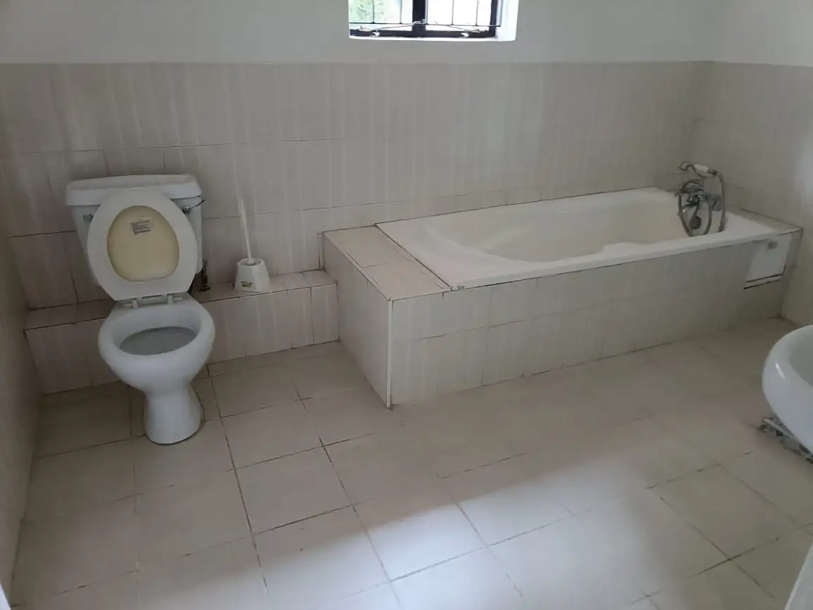 4 bedroom maisonette for rent in Rosslyn Image