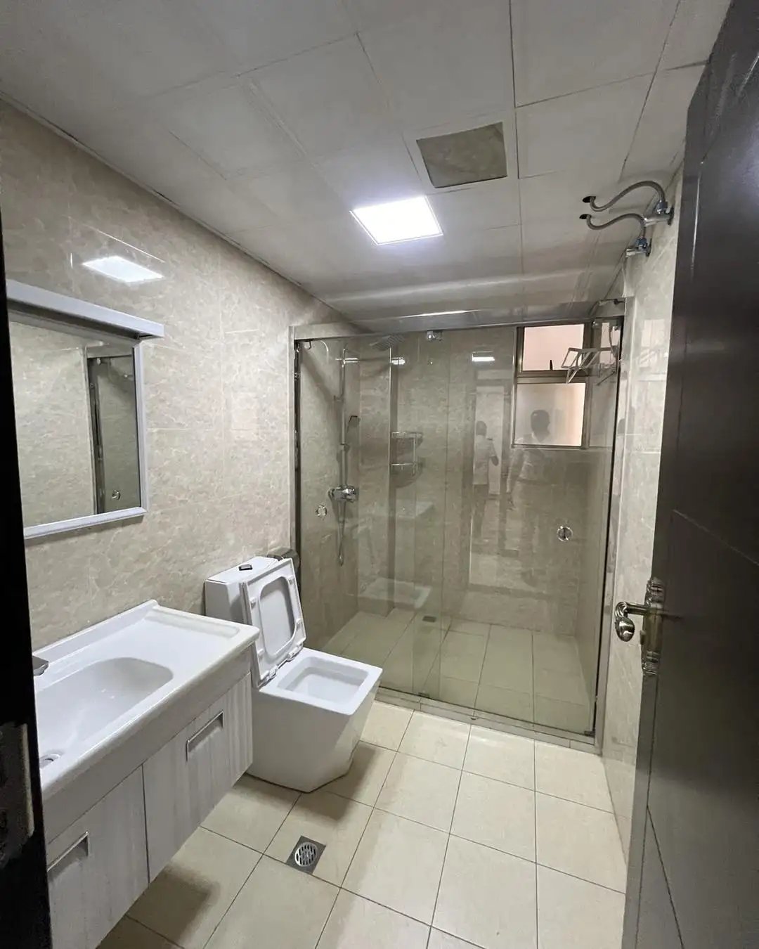 Spacious modern 2 bedroom apartment to let in KILELESHWA Image