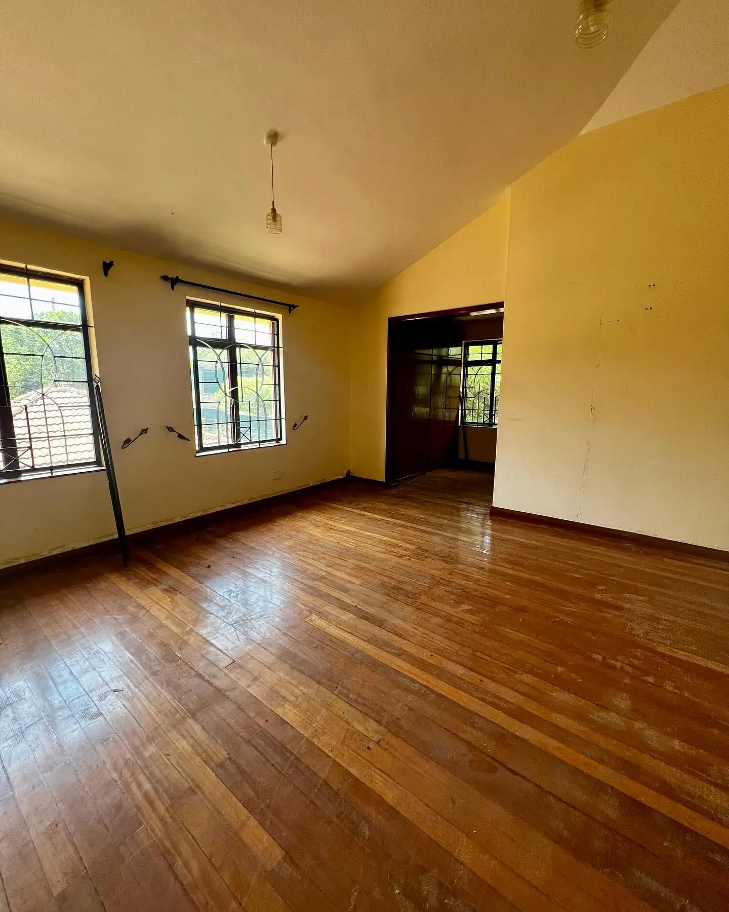 5 bedroom maisonette plus dsq to let in Runda Image