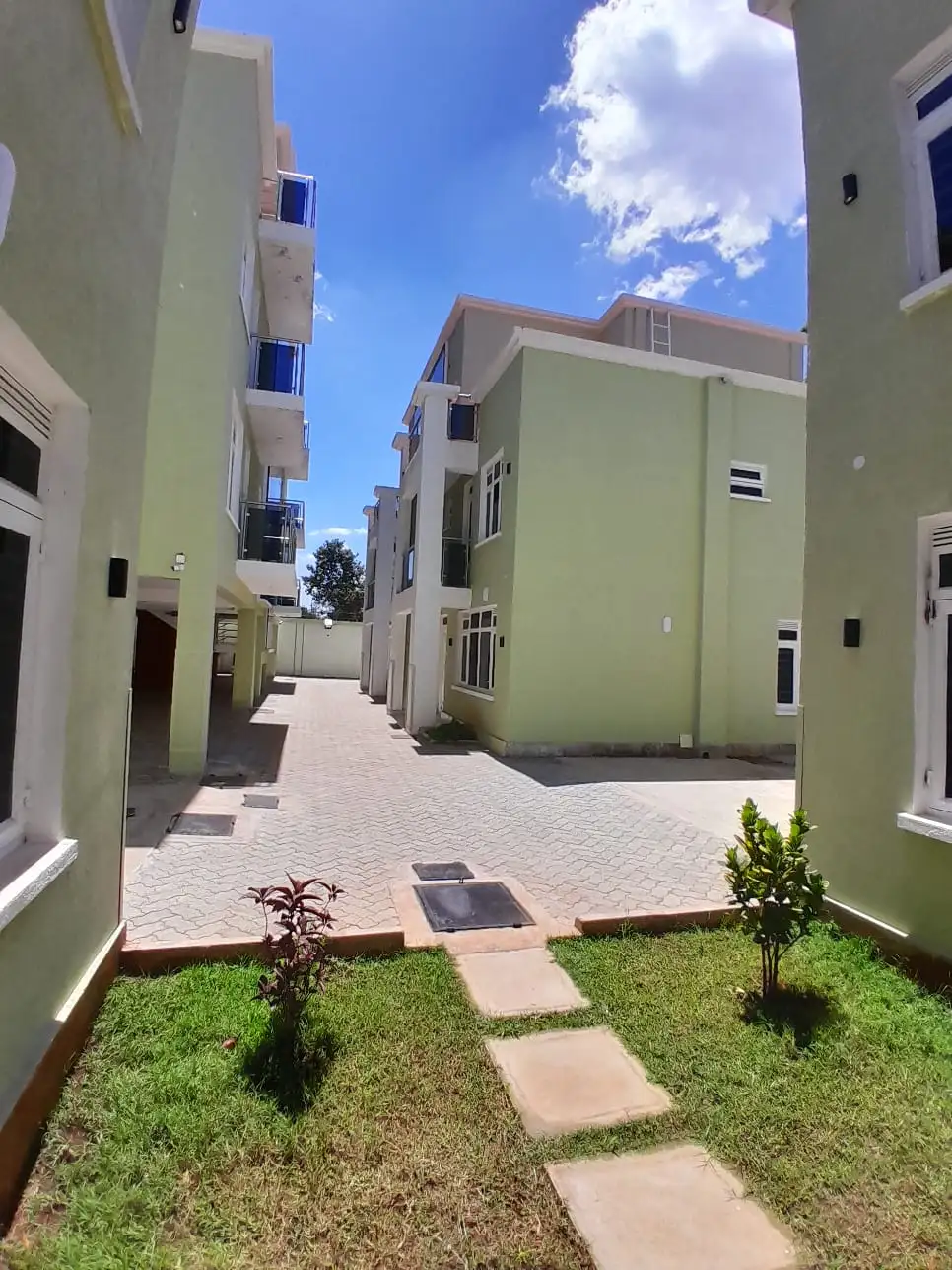 4 bedroom maisonette for rent in Ruiru kamakis Image