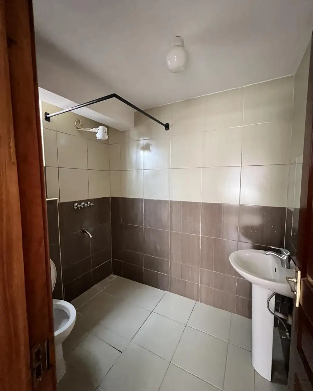 Spacious modern 2 bedroom apartment to let in KILELESHWA Image