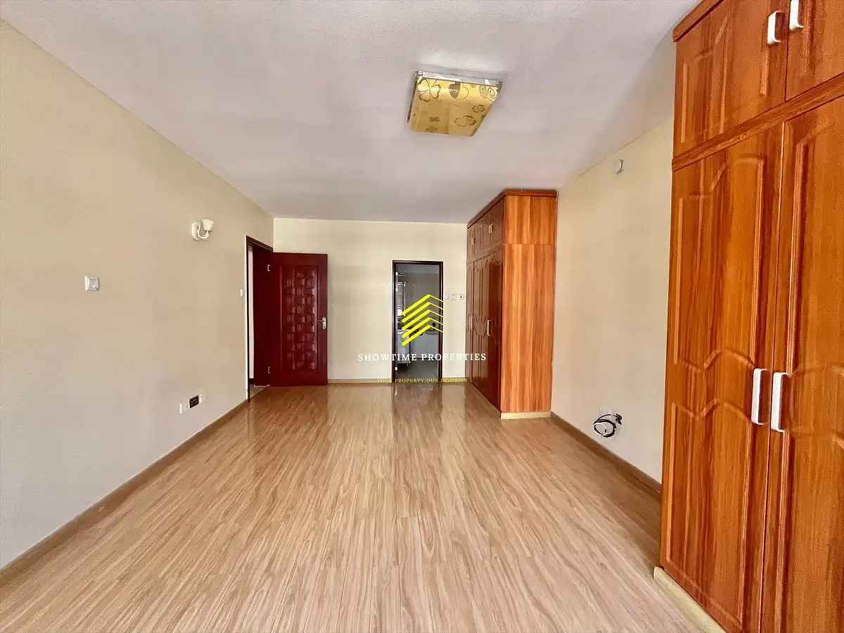 Modern 3 bedroom apartment All en-suite + Dsq for Sale in Lavington Image