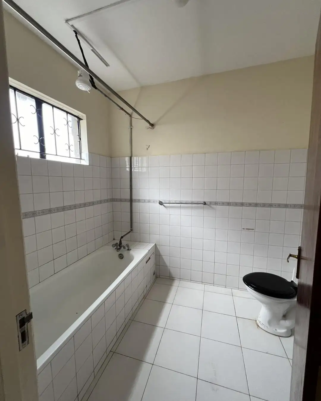 Spacious modern 3 bedroom plus dsq apartment to let in KILELESHWA Image