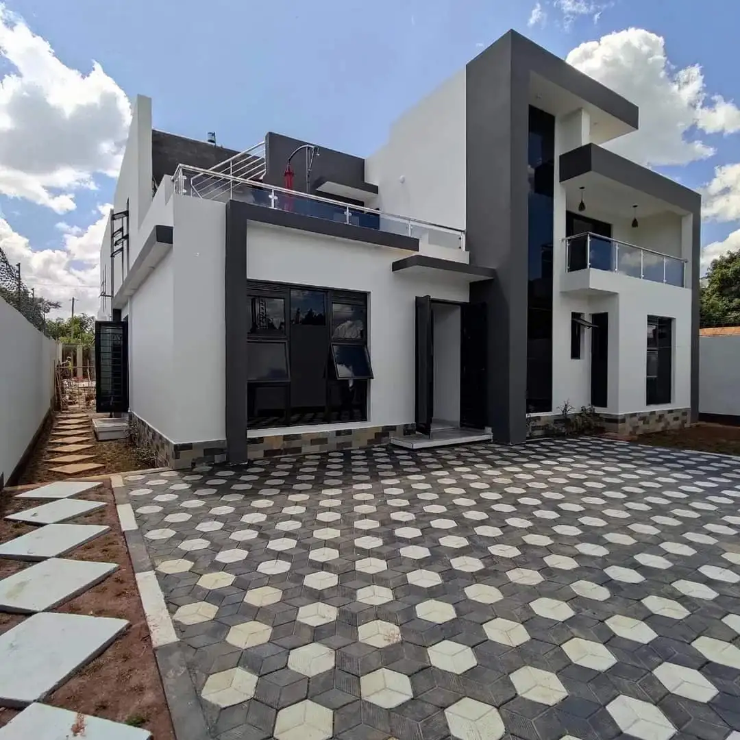 5 bedroom stand-alone townhouse for sale in Ruiru. Image