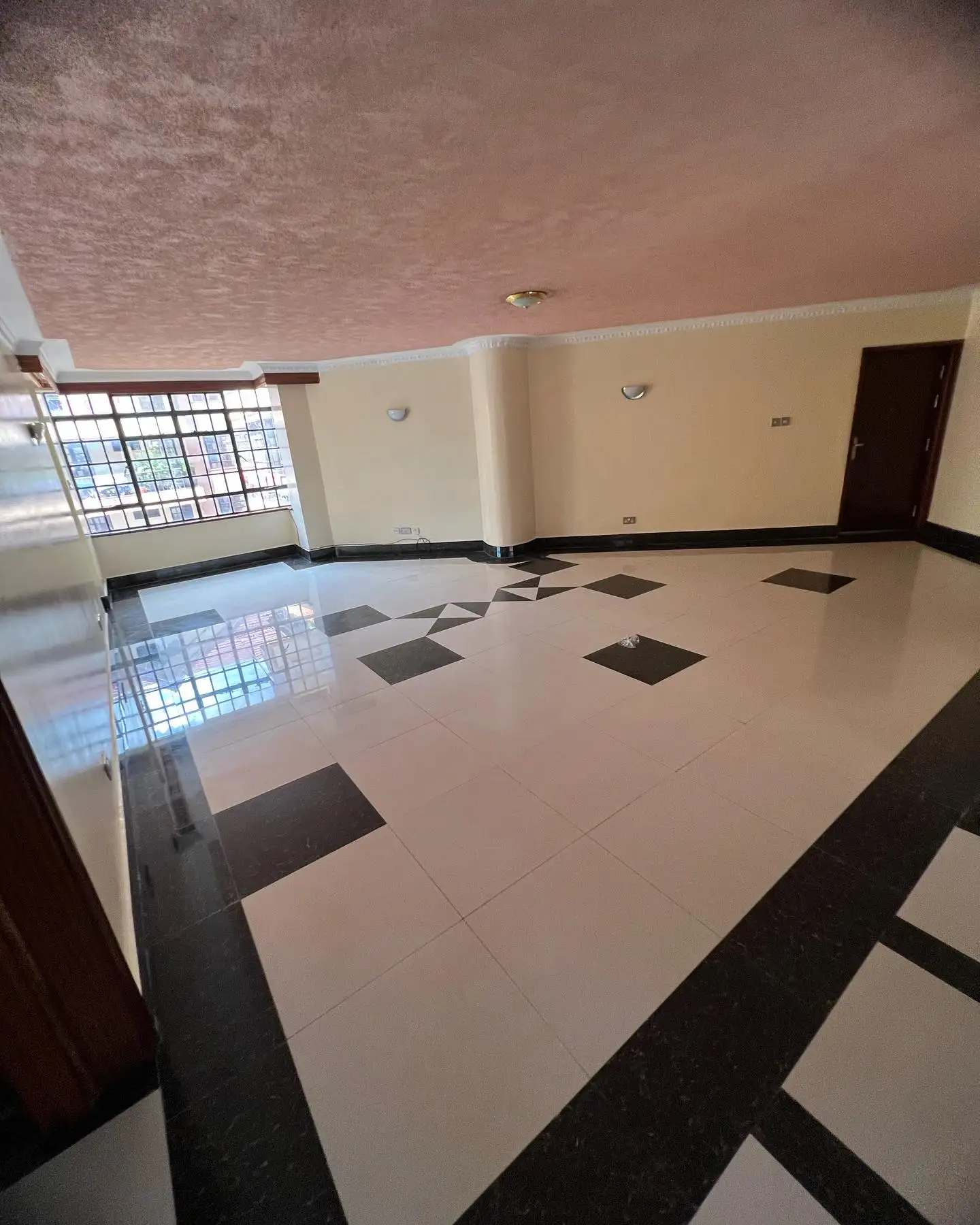 Three bedroom apartment plus a dsq to let in kileleshwa Image