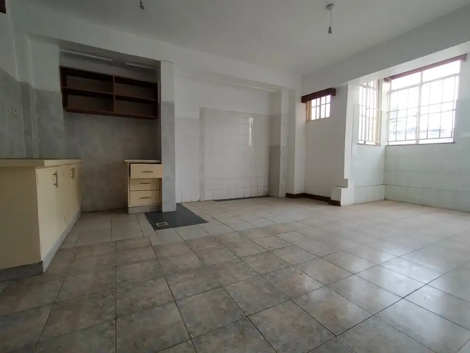 newly renovated 1 bedroom apartment to let South b Image