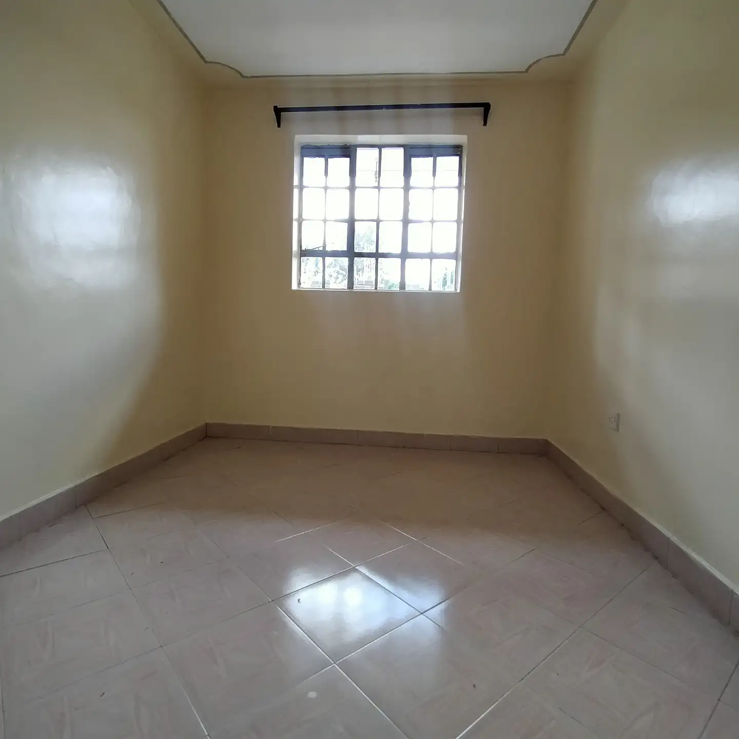 1 bedroom apartment to let in South b. Image