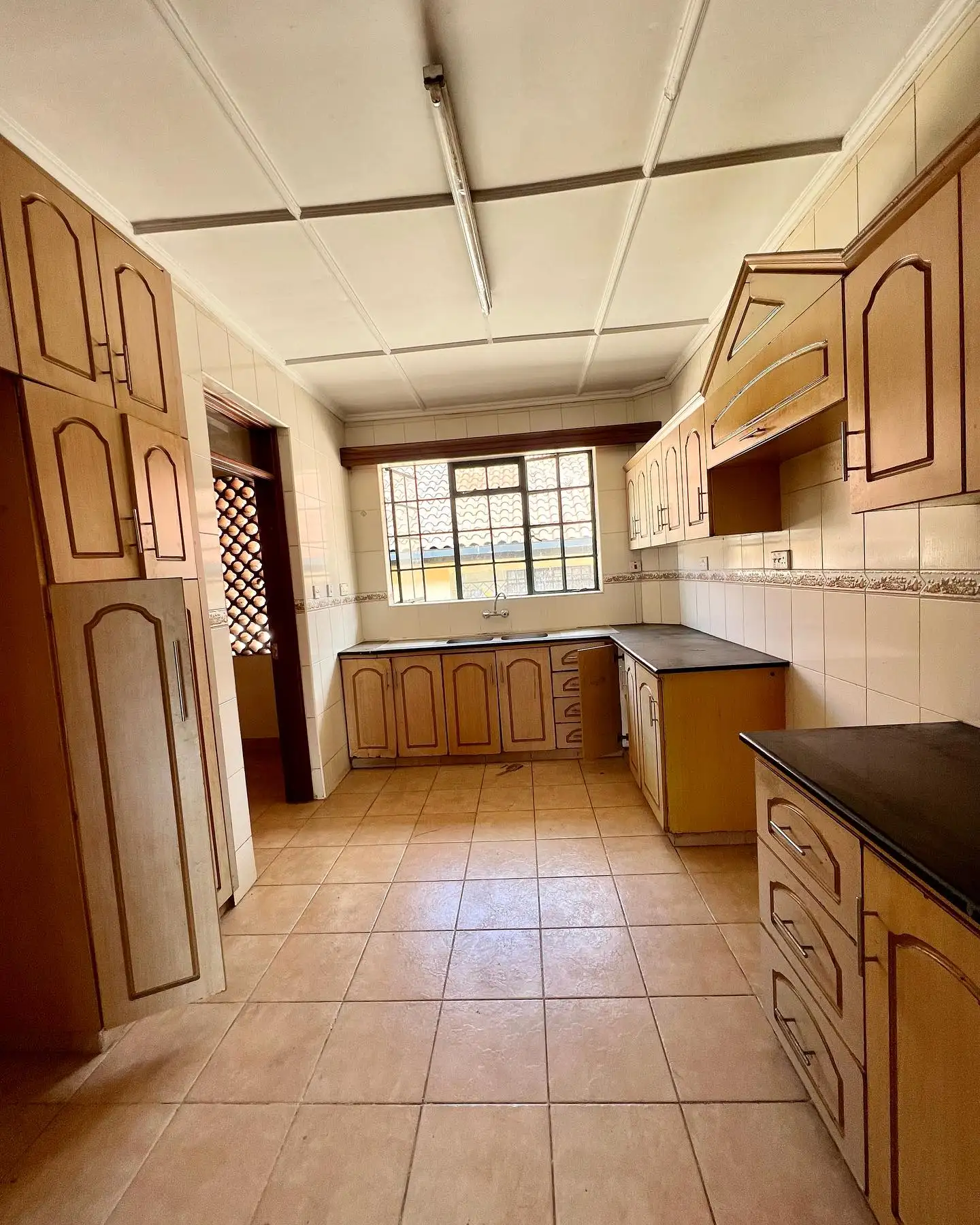 3 bedroom apartment plus dsq to let in Lavington Image