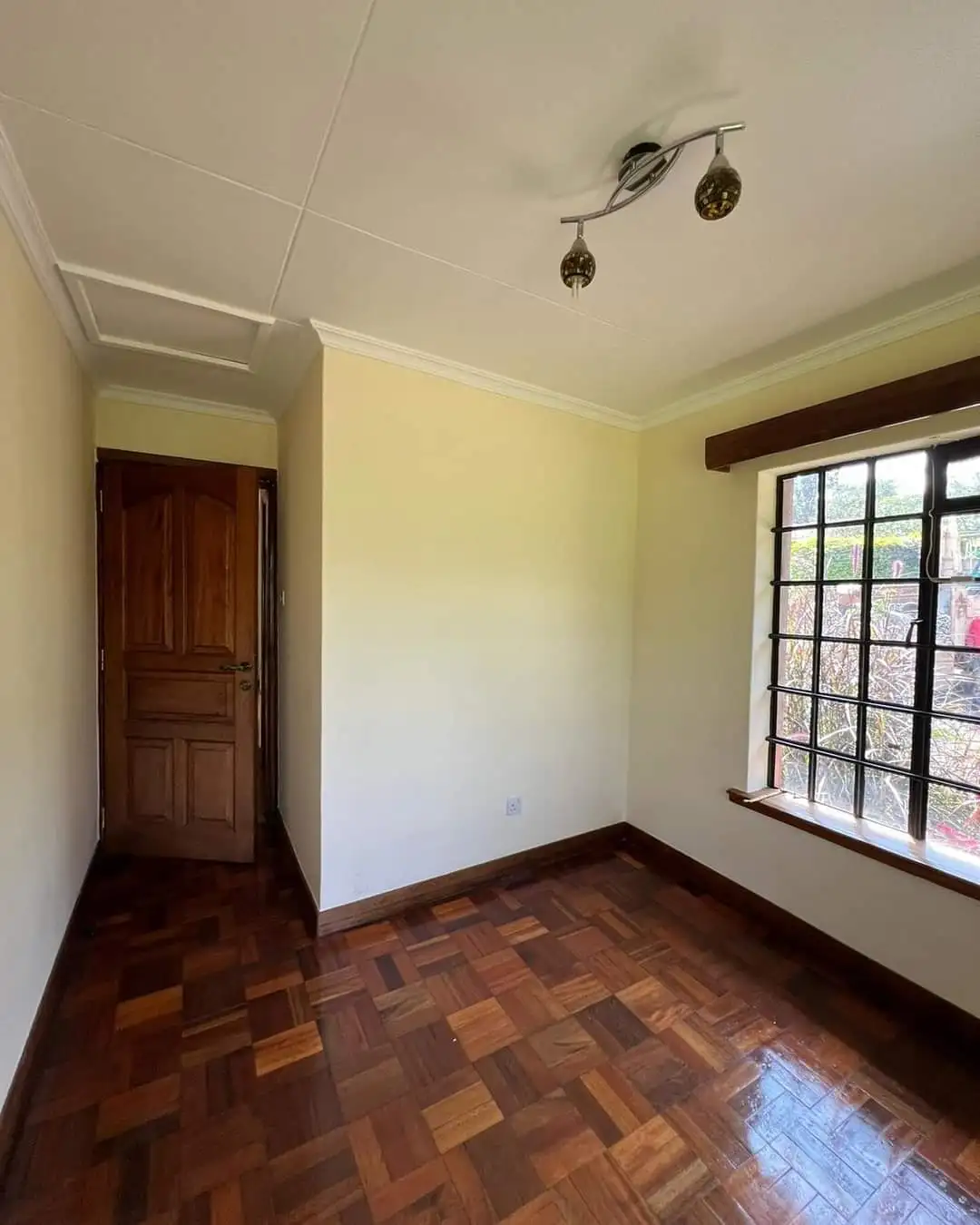 5 bedroom townhouse plus dsq to let in Runda Image