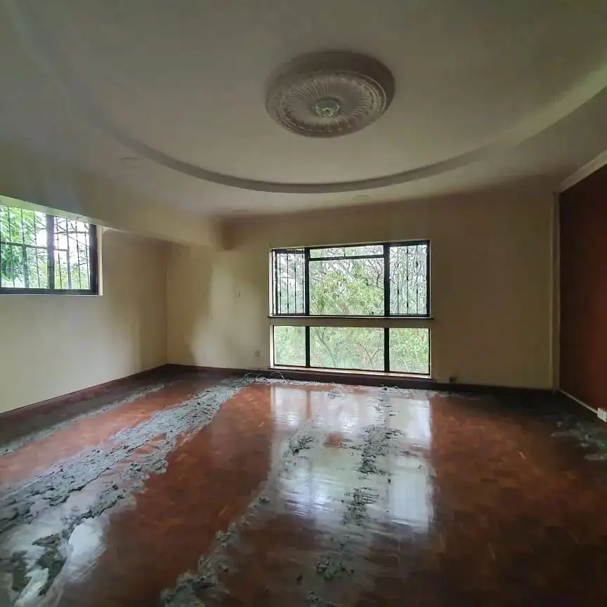 6 bedroom maisonette to let in Lavington. Image