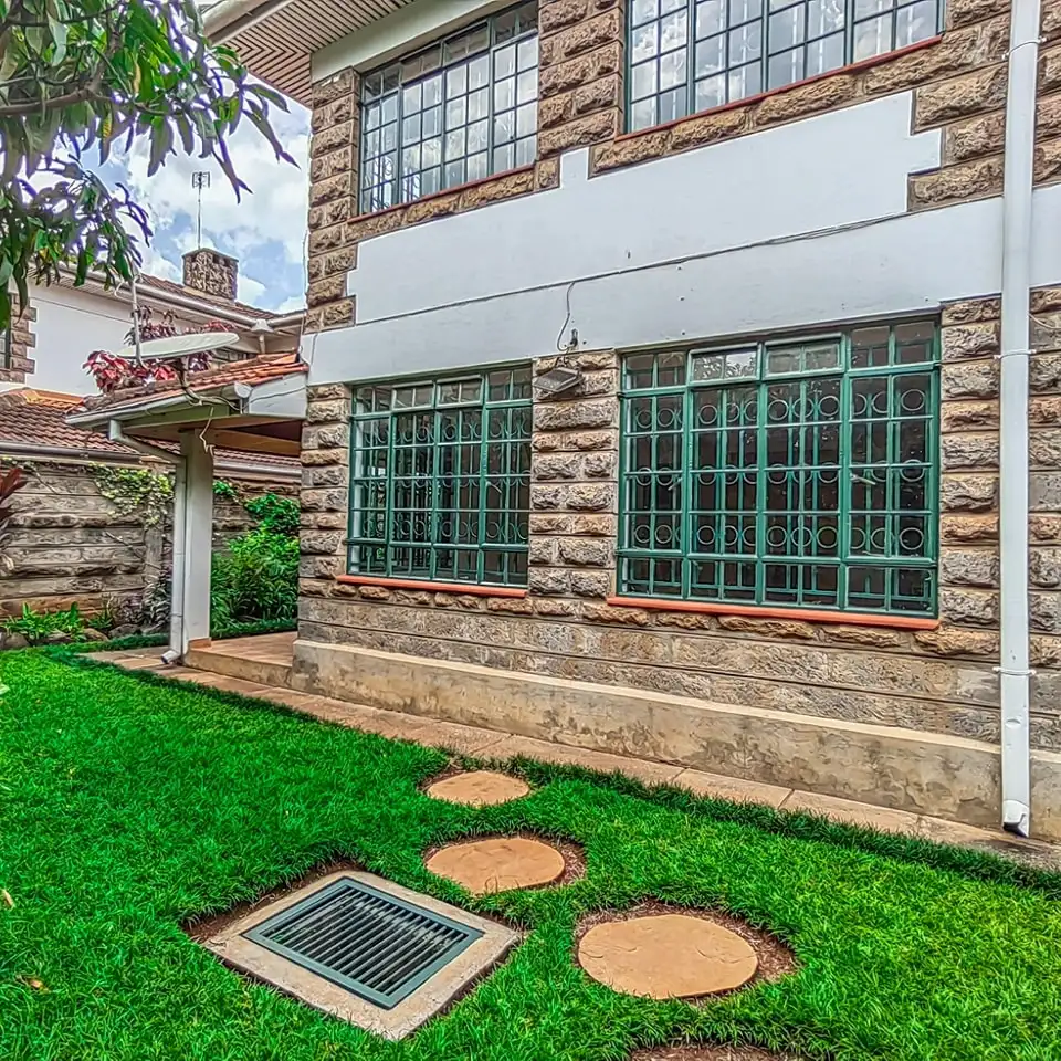 4 bedroom townhouse to let or for sale in Lavington Image