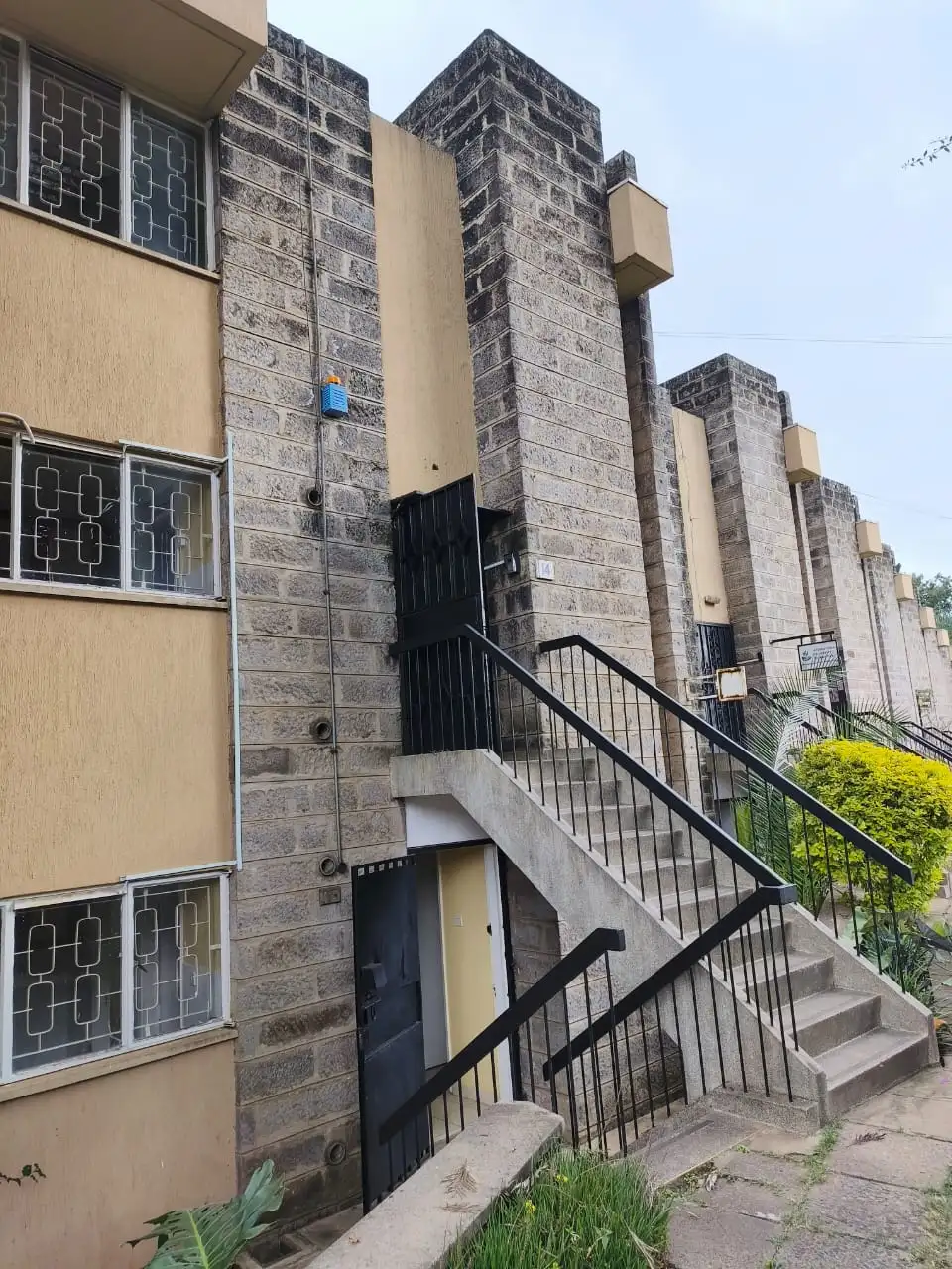 1 and 3 bedroom apartment for commercial use in Milimani, Nairobi Image