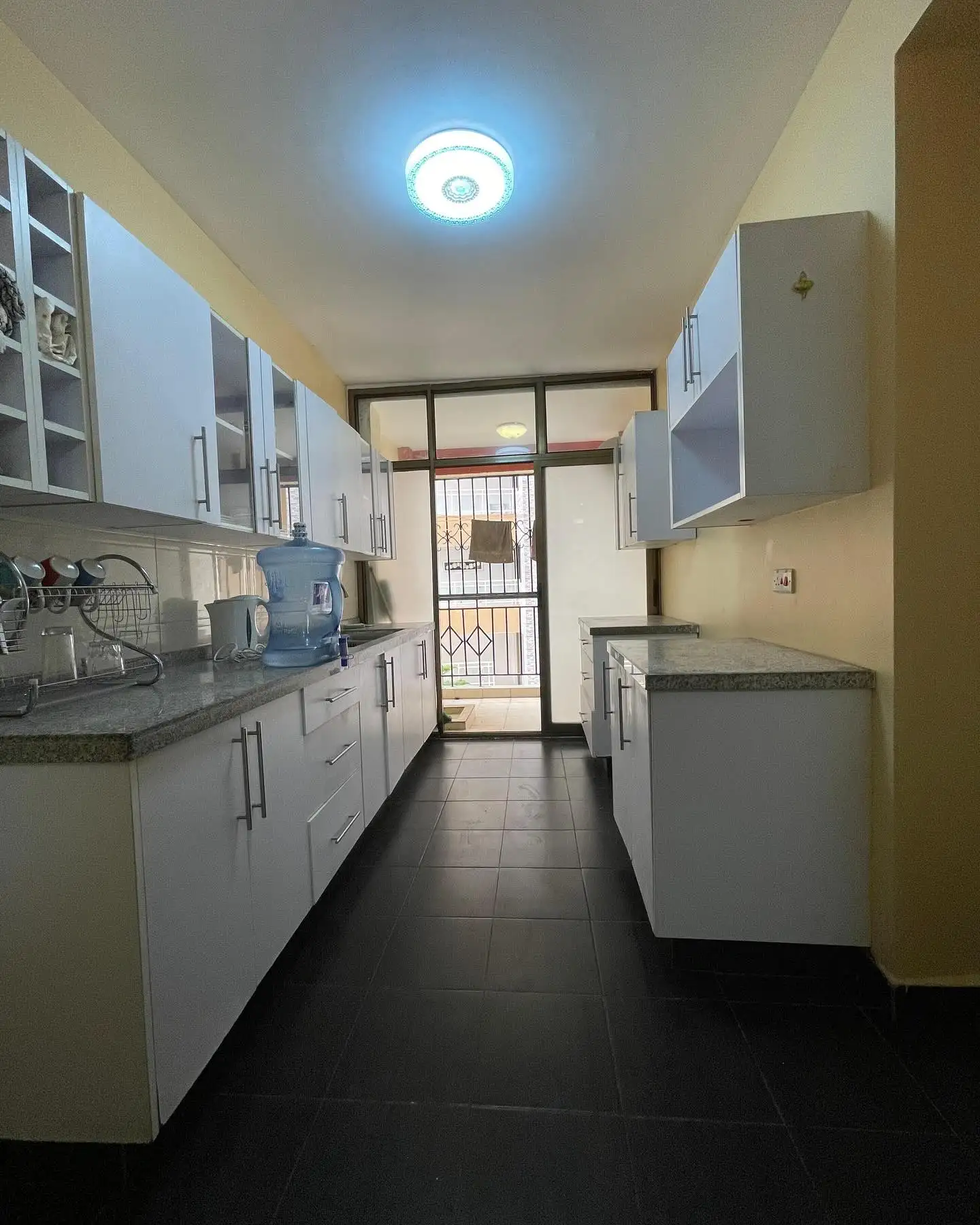 2 Bedroom Apartment To Let in Kilimani Image