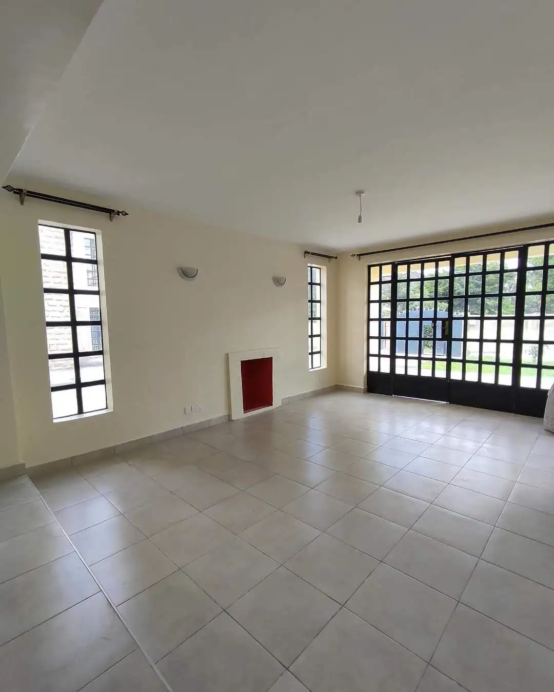 4 bedroom maisonette plus dsq for sale in Nkoroi, Rongai Image