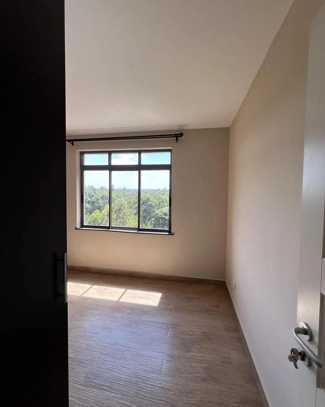 Spacious modern 3 bedroom apartment to let in kitisuru Image