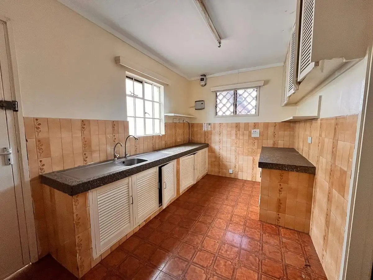 5 bedroom bungalow plus Dsq to let in Loresho Image