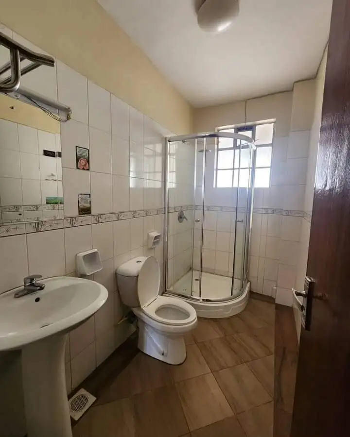 Lovely 3 Bedroom Apartment Plus Dsq To Let In Kilimani. Image