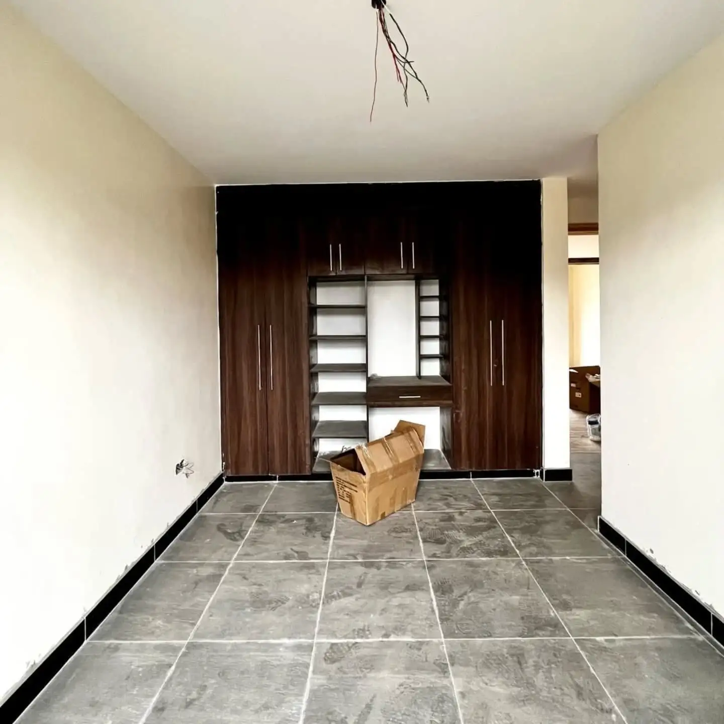 Modern 5 Bedroom Townhouse For Rent in Thome Image