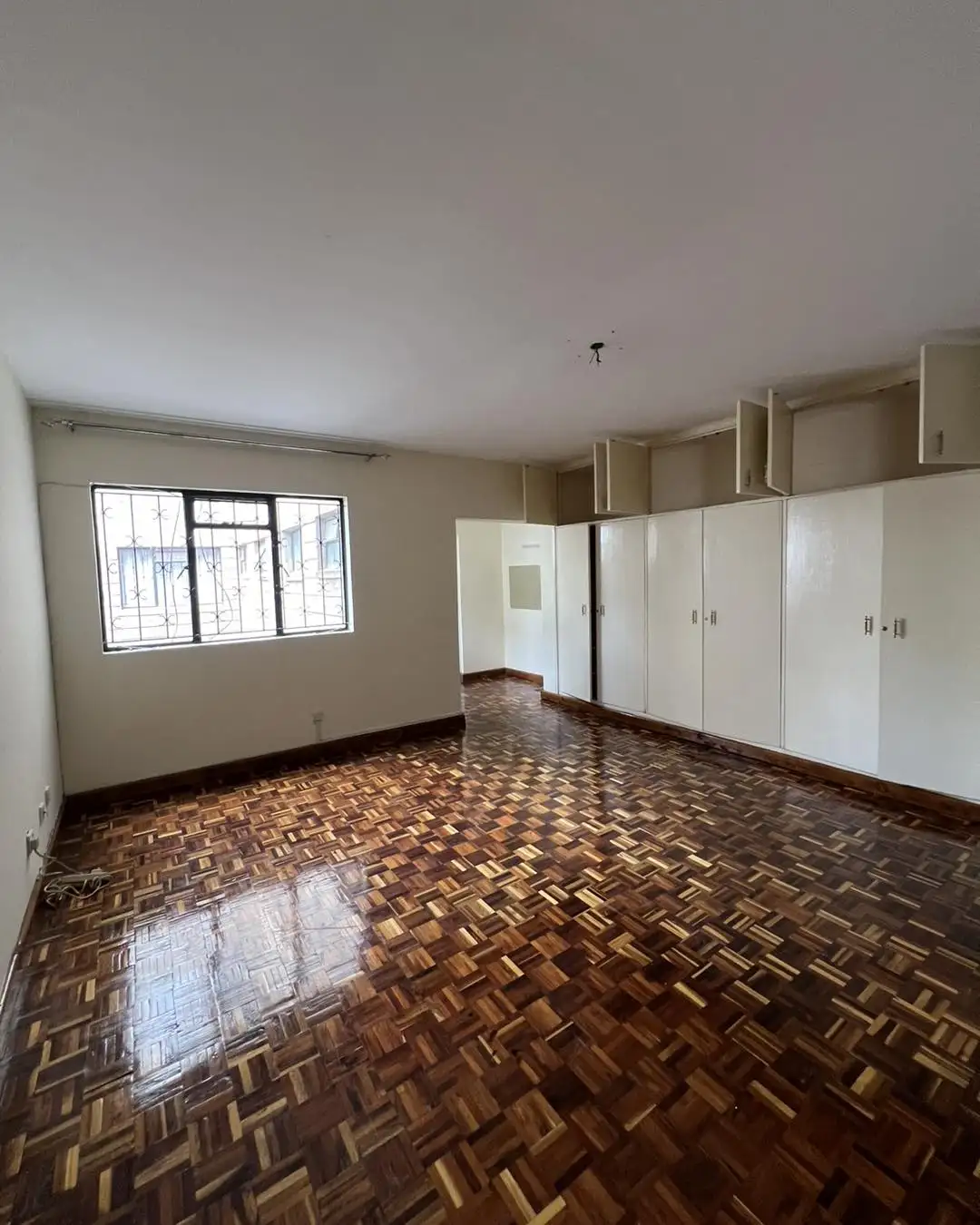 Spacious modern 3 bedroom apartment to let in lavington Image