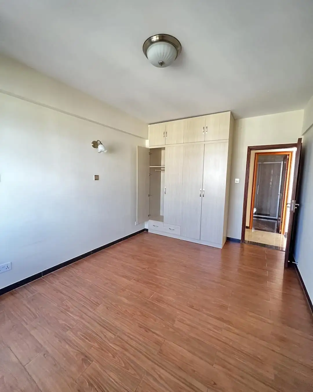 Spacious modern newly built 3 bedroom apartment to let in kilimani Image