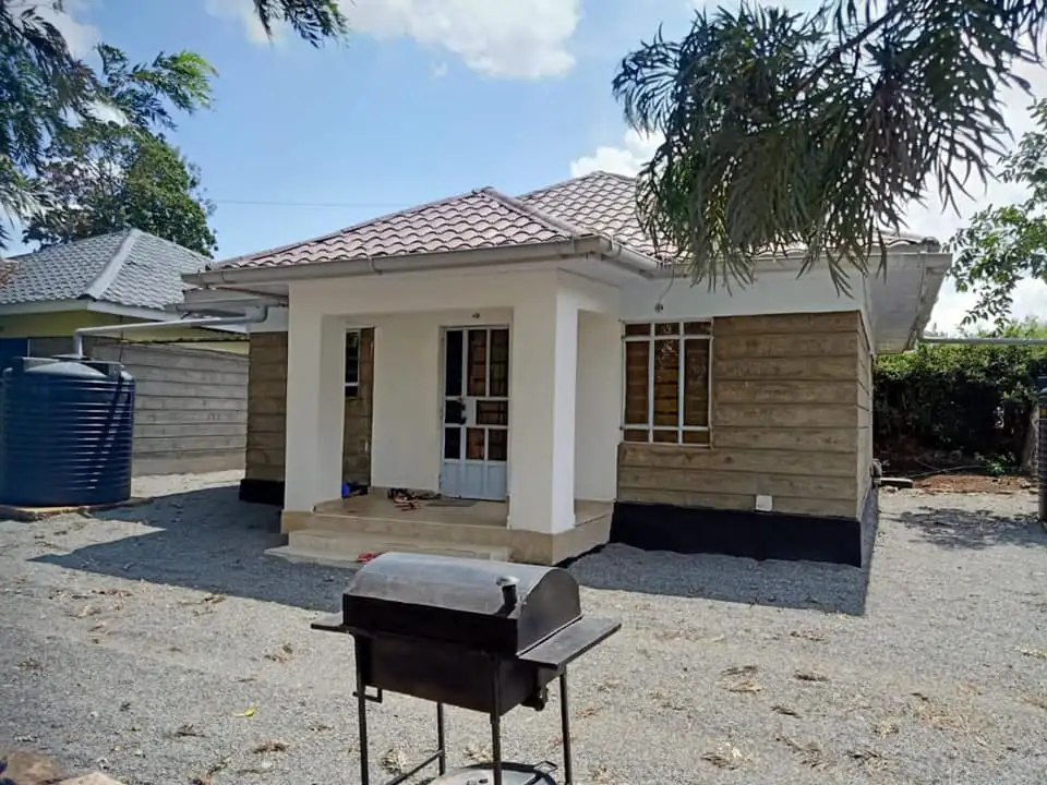 2 bedroom bungalow to let in Karen. Image