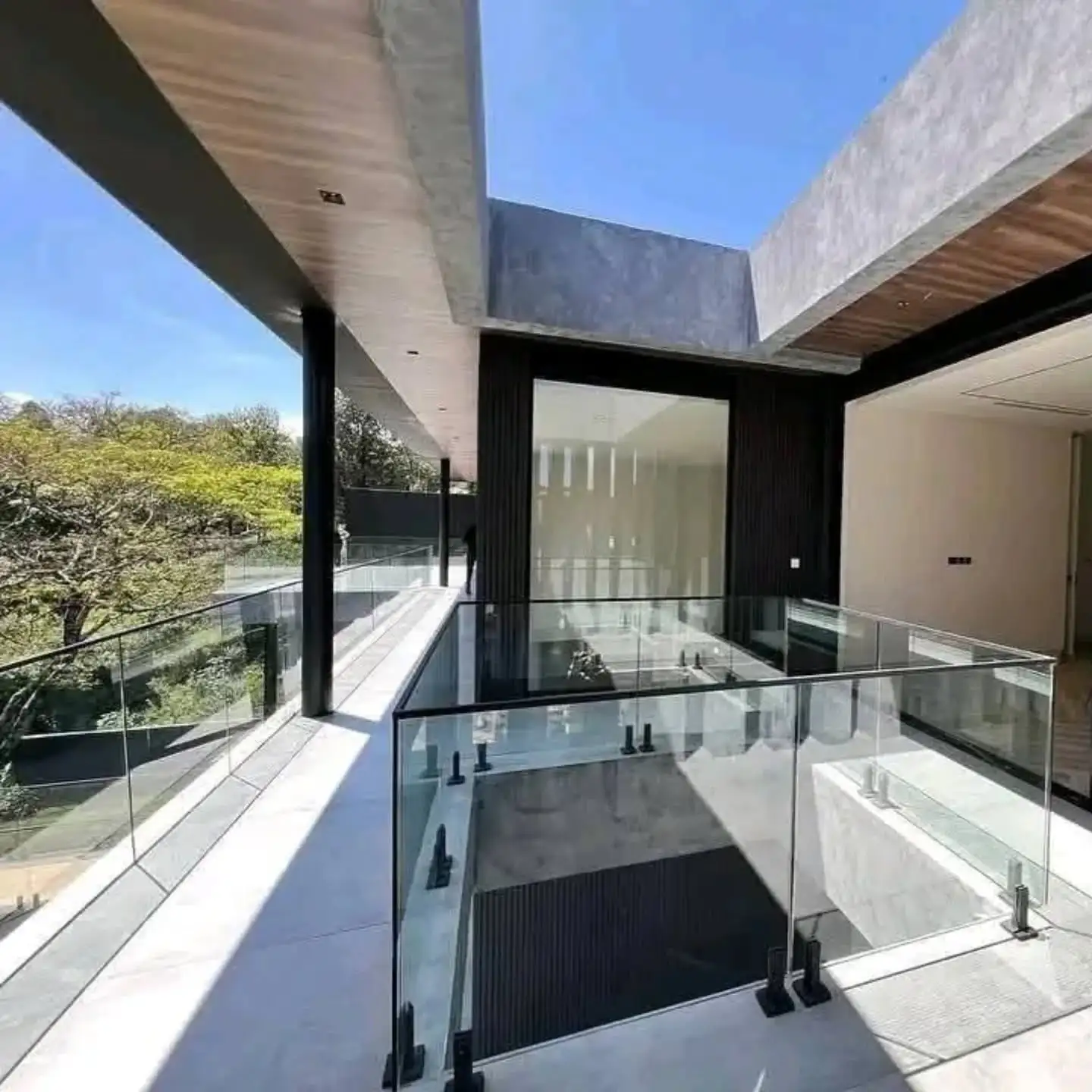 Exclusive 5-Bedroom Maisonette with Architectural Masterpiece for Sale in Kitisuru Image