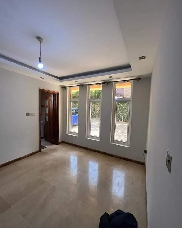 Luxury 5 Bedroom Maisonette to Let in Lavington Image