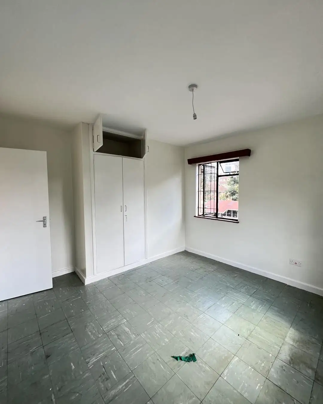 Spacious modern 2 bedroom apartment to let in Westlands Image