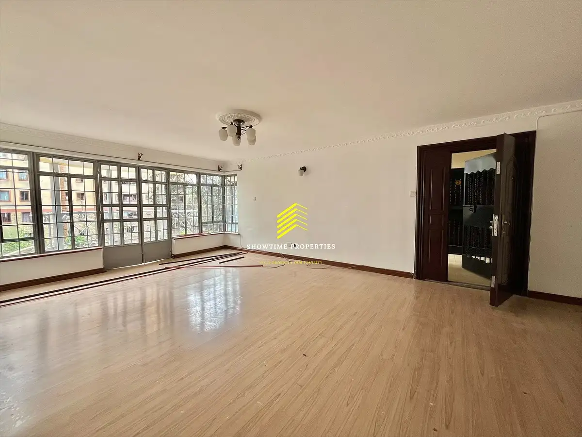 Spacious 3 bedroom apartment plus dsq to let in Lavington Image