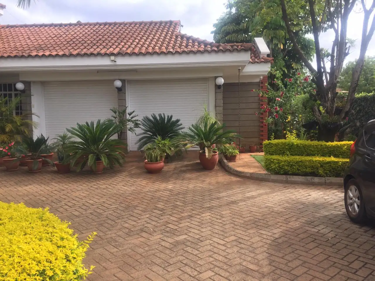 5 bedroom furnished standalone for rent in Runda Image