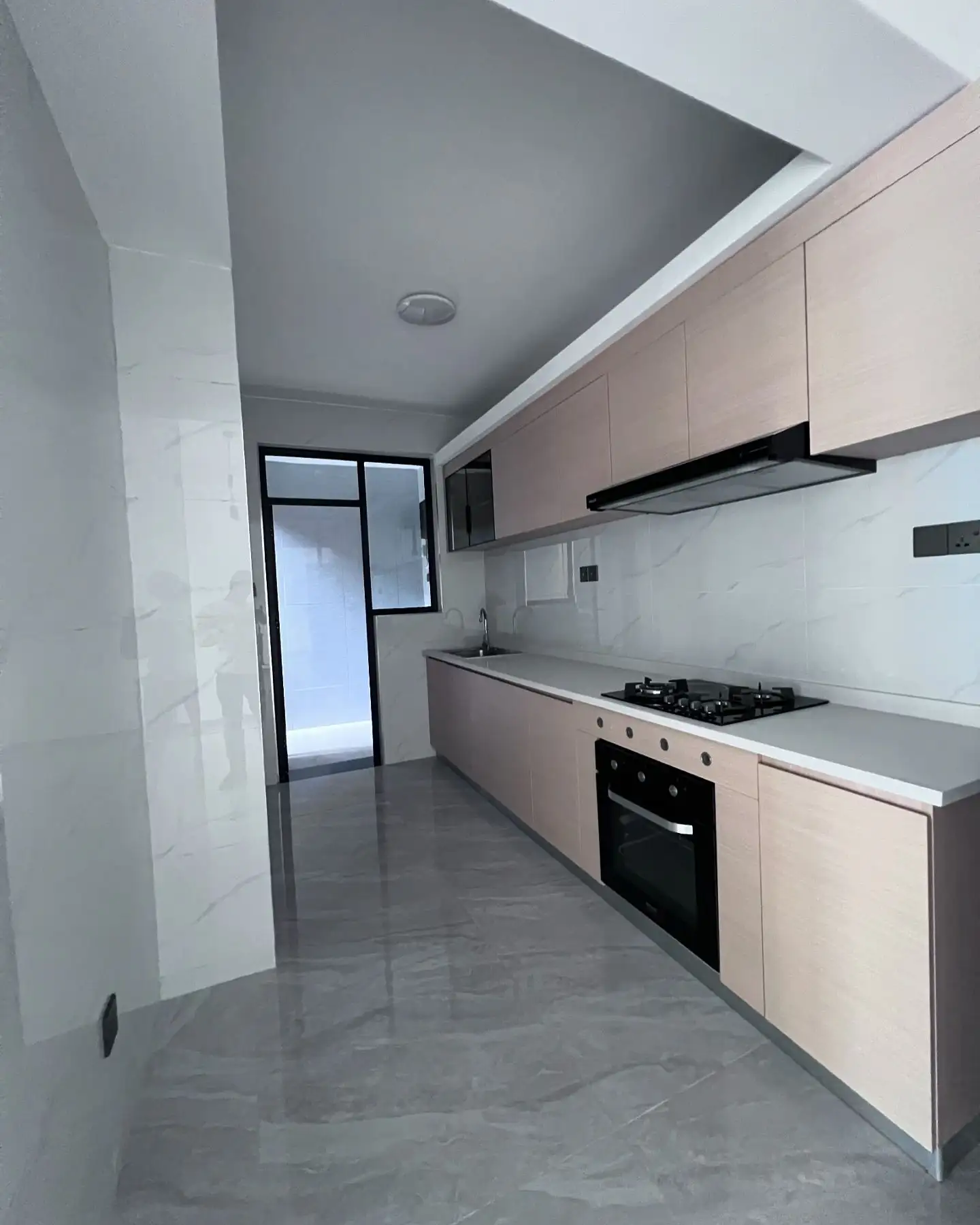 Luxury 1 bedroom apartment to let in Kileleshwa Image