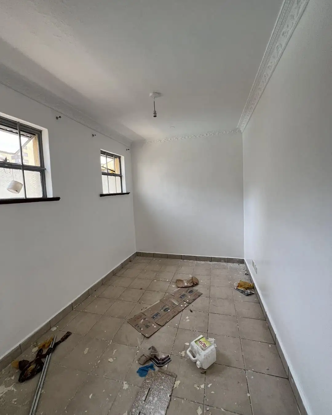 Spacious modern 1 bedroom apartment to let in naivasha road near junction Image