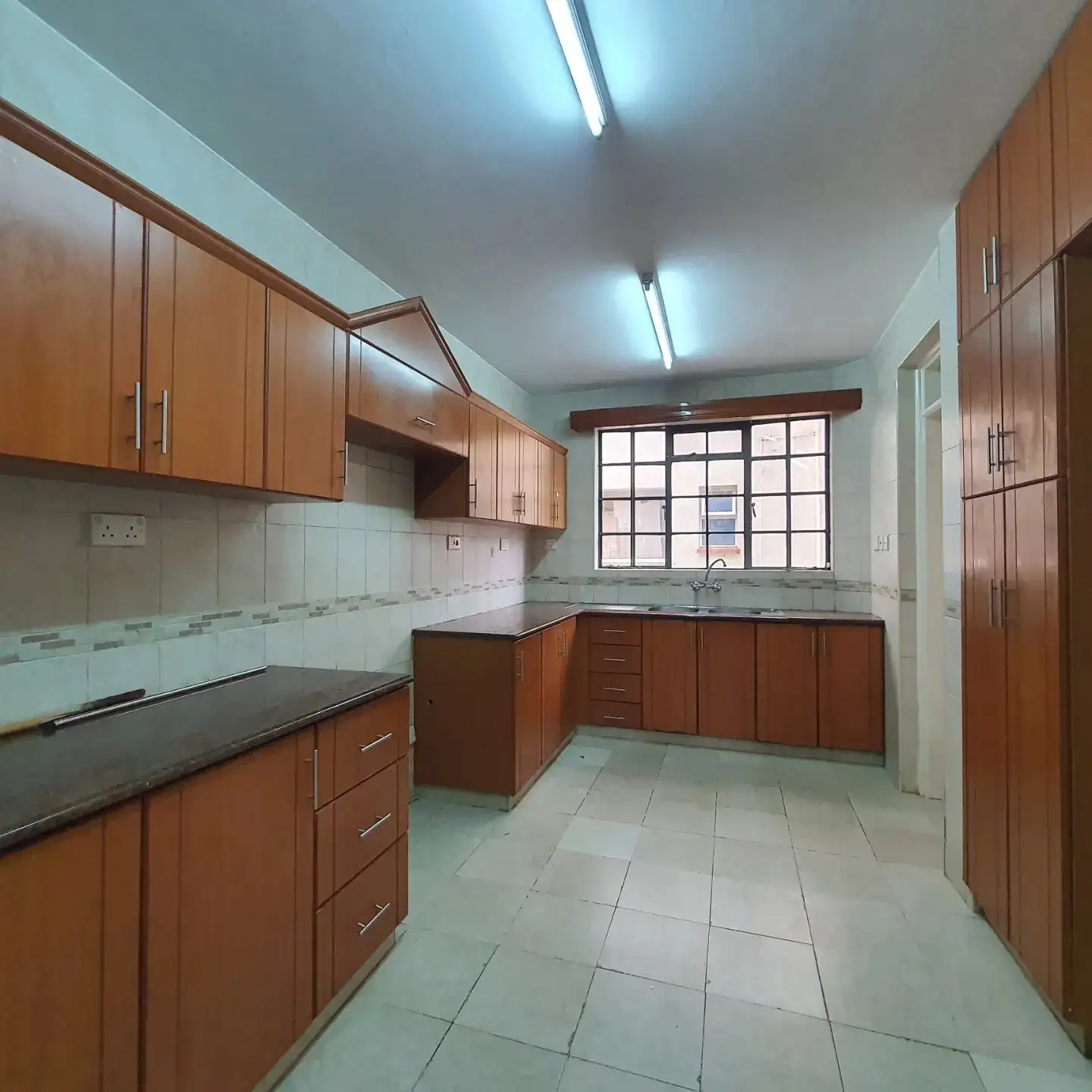 3 bedroom apartment to let in Kilimani. Image